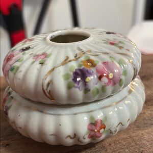 Floral Porcelain Hair Reciever